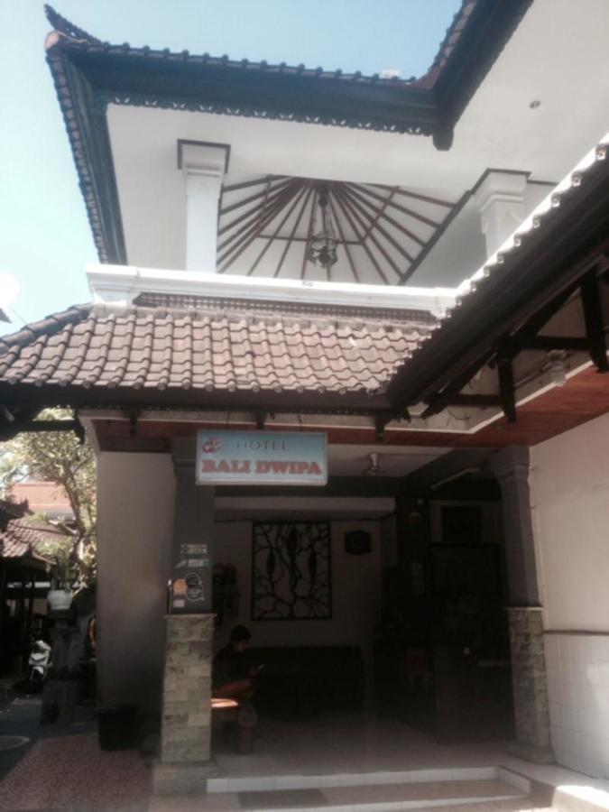 Hôtel Bali Dwipa à Kuta Lombok Extérieur photo